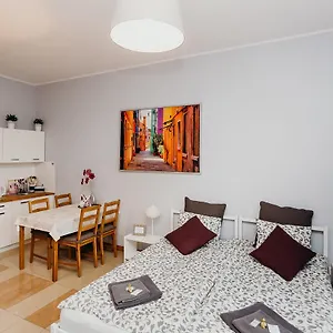 Grey Ii Apartment